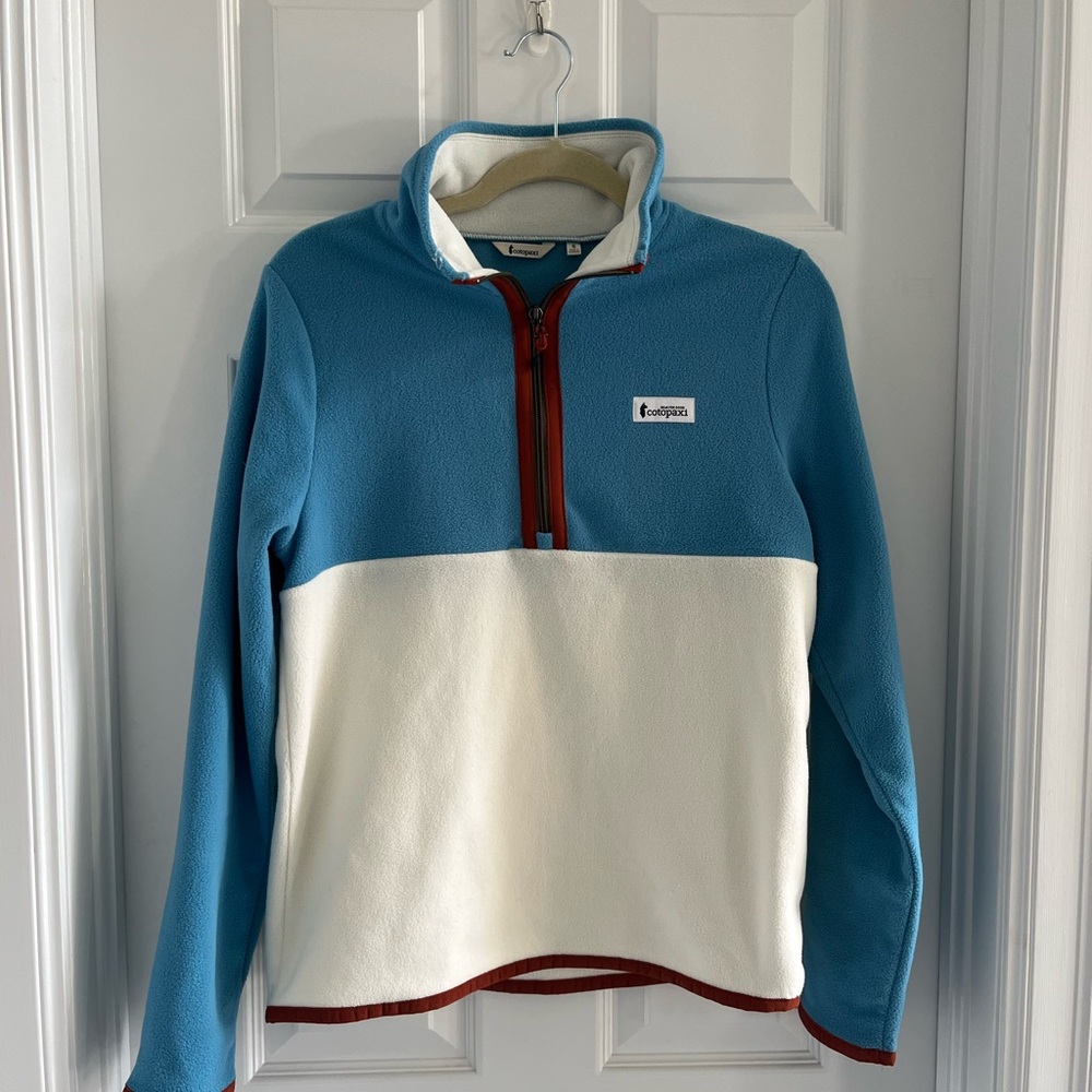 Cotopaxi women’s sweatshirt